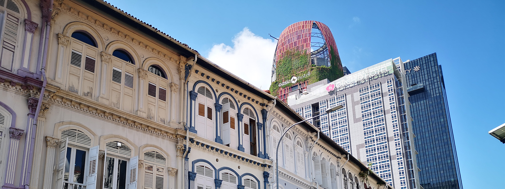 Street and heritage buildings of Singapore.